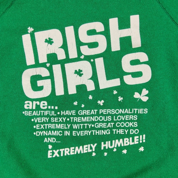 Vtg 80's Woman's Saint Patricks Day "Irish Girls" Front Graphic Pull Over - Picture 2 of 11